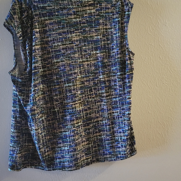 Blouse - Picture 2 of 3